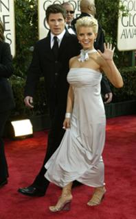 Jessica Simpson feet photo thumbnail