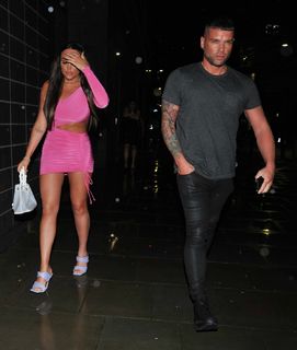Charlotte Crosby feet photo thumbnail