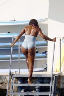 Serena Williams feet photo thumbnail