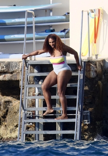 Serena Williams feet photo thumbnail