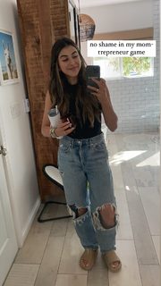 Daniella Monet feet photo thumbnail