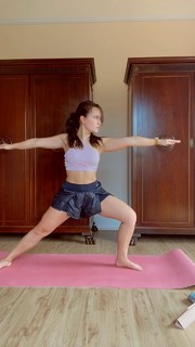 Larissa Manoela feet photo thumbnail