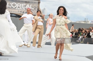 Camila Cabello feet photo thumbnail