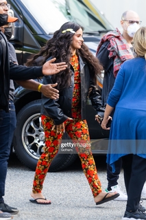 Camila Cabello feet photo thumbnail