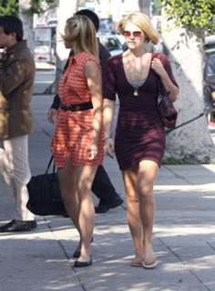Ali Larter feet photo thumbnail