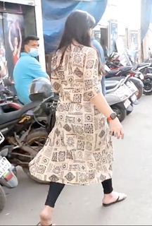 Zareen Khan feet photo thumbnail