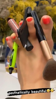 Diana Naborskaya feet photo thumbnail