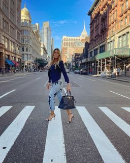 Kelly Bensimon feet photo thumbnail
