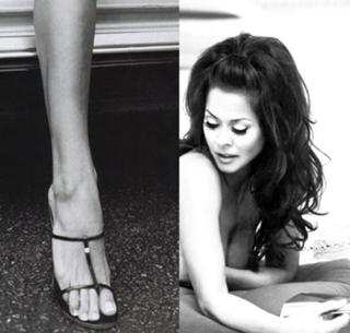 Brooke Burke feet photo thumbnail