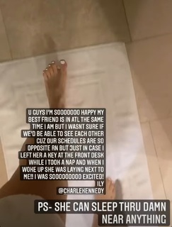 JoJo feet photo thumbnail