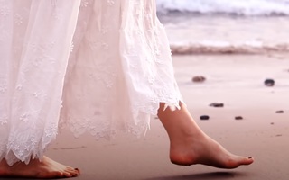 Tiffany Alvord feet photo thumbnail