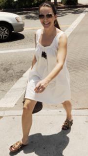 Kristin Davis feet photo thumbnail