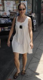 Kristin Davis feet photo thumbnail