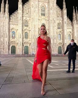 Chiara Ferragni feet photo thumbnail