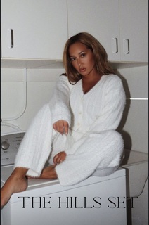 Adrienne Houghton feet photo thumbnail