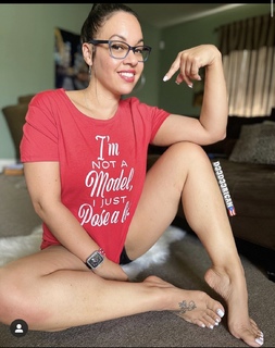 Deedee Rican feet photo thumbnail