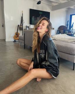 Josephine Skriver feet photo thumbnail