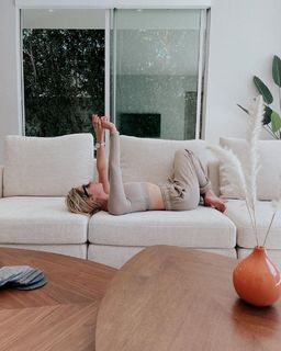 Ashley Benson feet photo thumbnail