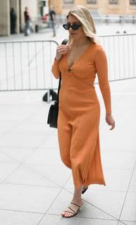 Mollie King feet photo thumbnail