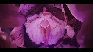 Halsey feet photo thumbnail