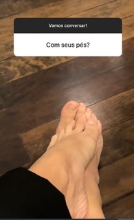 Adriane Galisteu feet photo thumbnail