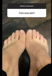 Adriane Galisteu feet photo thumbnail