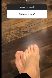 Adriane Galisteu feet photo thumbnail