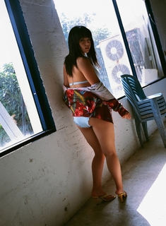 Ai Shinozaki feet photo thumbnail