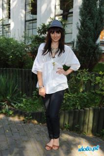 Ewa Farna feet photo thumbnail