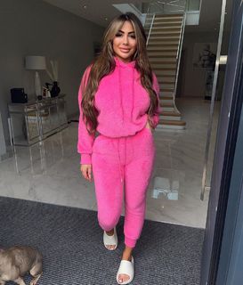 Chloe Ferry feet photo thumbnail