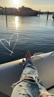 Nina Agdal feet photo thumbnail