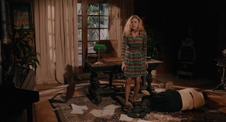 Peyton List feet photo thumbnail