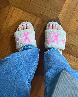 Chiara Ferragni feet photo thumbnail