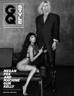 Megan Fox feet photo thumbnail