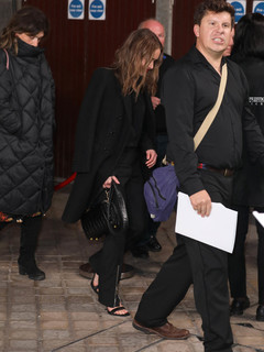 Emilia Clarke feet photo thumbnail