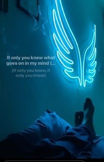 Anushka Sen feet photo thumbnail