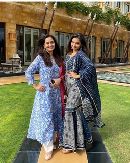 Anushka Sen feet photo thumbnail