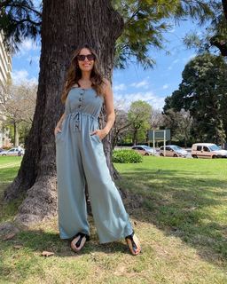 Carolina Ardohain feet photo thumbnail