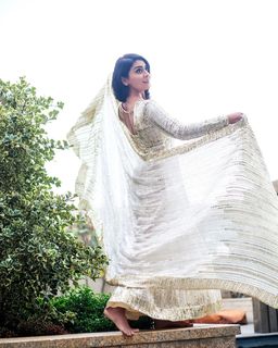 Shriya Saran feet photo thumbnail