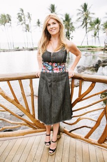 Connie Britton feet photo thumbnail
