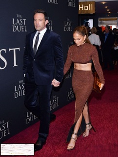 Jennifer Lopez feet photo thumbnail