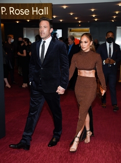 Jennifer Lopez feet photo thumbnail