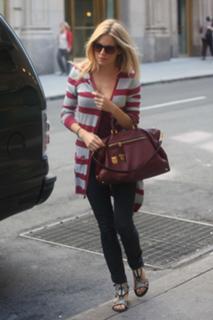 Sienna Miller feet photo thumbnail