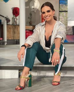 Tania Rincón feet photo thumbnail