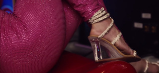Jennifer Lopez feet photo thumbnail