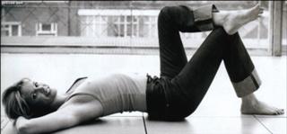Elle Macpherson feet photo thumbnail