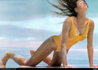 Elle Macpherson feet photo thumbnail