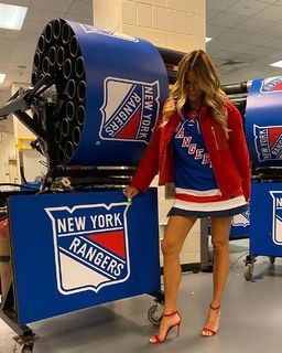 Kelly Bensimon feet photo thumbnail