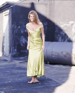 Elle Macpherson feet photo thumbnail