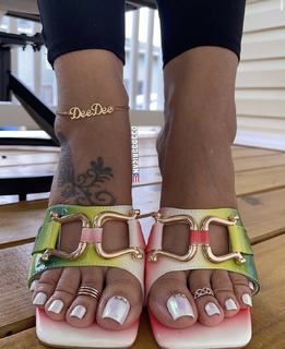 Deedee Rican feet photo thumbnail